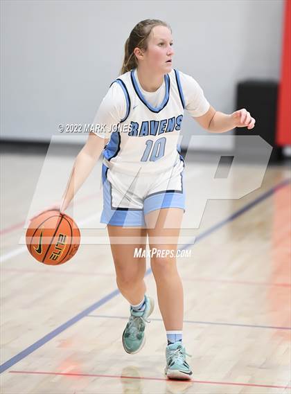 Thumbnail 3 in Riverdale Ridge vs. Olympian (Nike Tournament of Champions) photogallery.