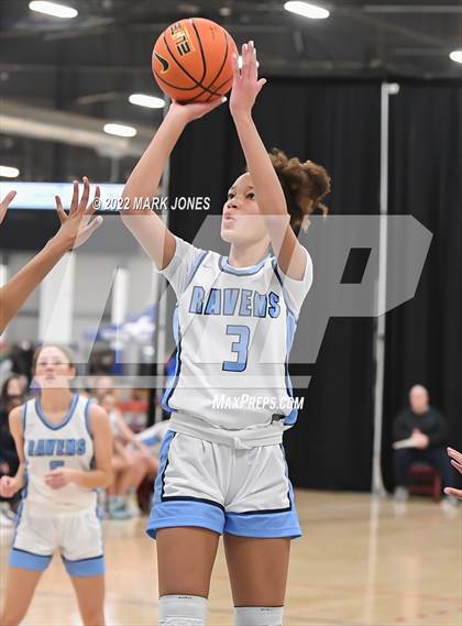 Thumbnail 3 in Riverdale Ridge vs. Olympian (Nike Tournament of Champions) photogallery.