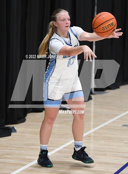 Thumbnail 2 in Riverdale Ridge vs. Olympian (Nike Tournament of Champions) photogallery.