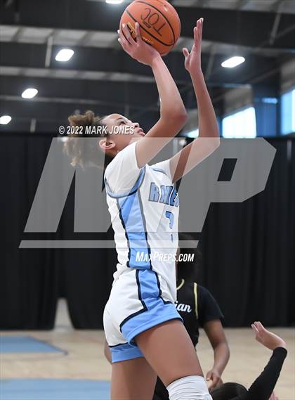 Thumbnail 2 in Riverdale Ridge vs. Olympian (Nike Tournament of Champions) photogallery.