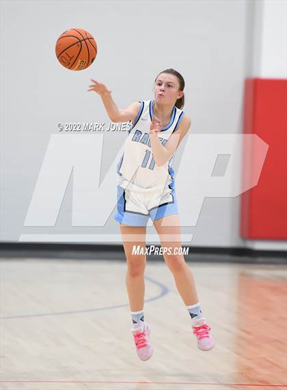 Thumbnail 2 in Riverdale Ridge vs. Olympian (Nike Tournament of Champions) photogallery.