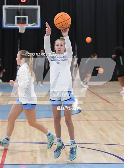 Thumbnail 2 in Riverdale Ridge vs. Olympian (Nike Tournament of Champions) photogallery.