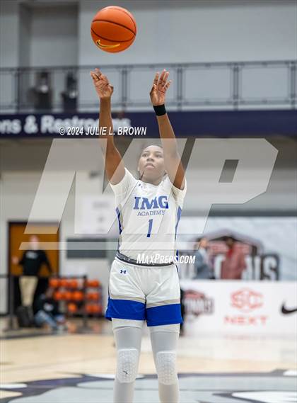 Thumbnail 3 in Montverde Academy vs. IMG Academy (Chipotle Nationals Championship Game) photogallery.