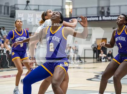 Thumbnail 3 in Montverde Academy vs. IMG Academy (Chipotle Nationals Championship Game) photogallery.