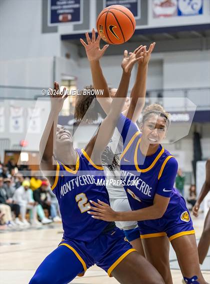 Thumbnail 2 in Montverde Academy vs. IMG Academy (Chipotle Nationals Championship Game) photogallery.