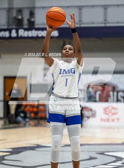 Thumbnail 2 in Montverde Academy vs. IMG Academy (Chipotle Nationals Championship Game) photogallery.
