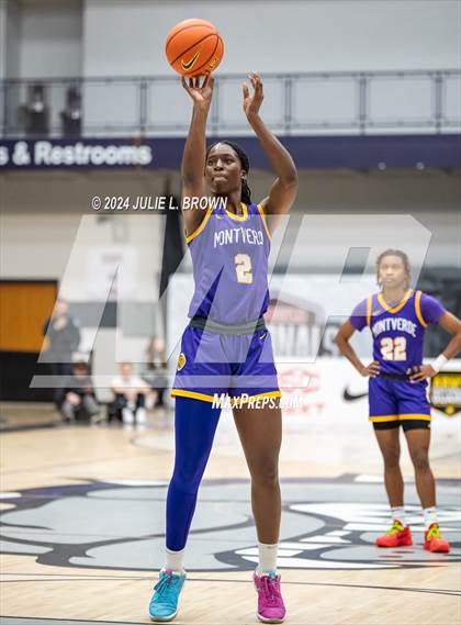 Thumbnail 2 in Montverde Academy vs. IMG Academy (Chipotle Nationals Championship Game) photogallery.