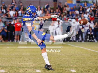 Thumbnail 2 in St. Paul vs Bishop Amat photogallery.