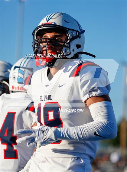Thumbnail 1 in St. Paul vs Bishop Amat photogallery.