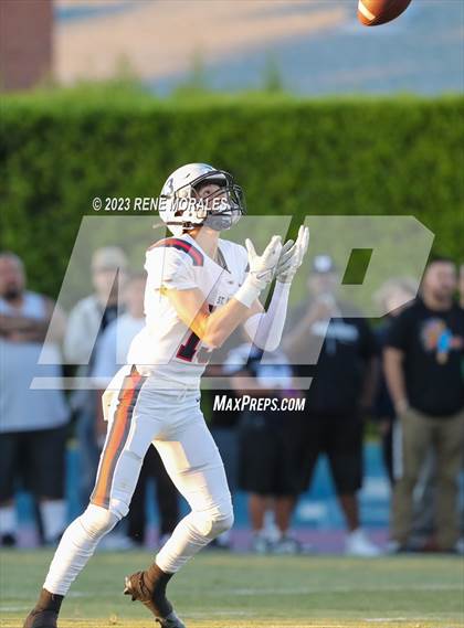 Thumbnail 1 in St. Paul vs Bishop Amat photogallery.