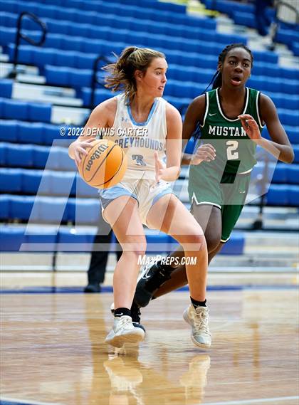 Thumbnail 1 in Kennesaw Mountain vs Pope (Region 6A Round 1) photogallery.