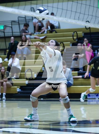 Thumbnail 1 in Royal vs. Oak Park photogallery.