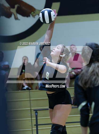 Thumbnail 3 in Royal vs. Oak Park photogallery.