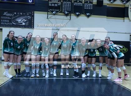Thumbnail 1 in Royal vs. Oak Park photogallery.