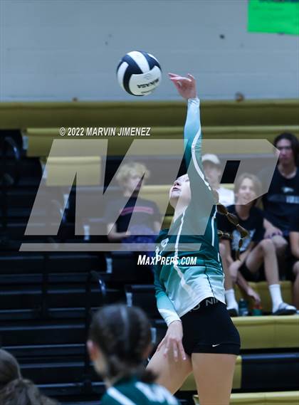 Thumbnail 3 in Royal vs. Oak Park photogallery.