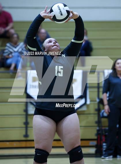 Thumbnail 1 in Royal vs. Oak Park photogallery.