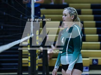 Thumbnail 2 in Royal vs. Oak Park photogallery.