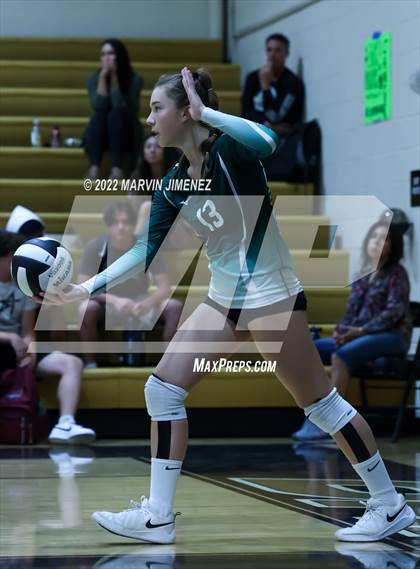 Thumbnail 1 in Royal vs. Oak Park photogallery.