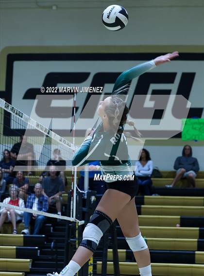 Thumbnail 2 in Royal vs. Oak Park photogallery.