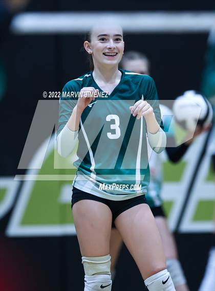 Thumbnail 2 in Royal vs. Oak Park photogallery.