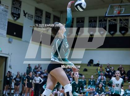 Thumbnail 2 in Royal vs. Oak Park photogallery.