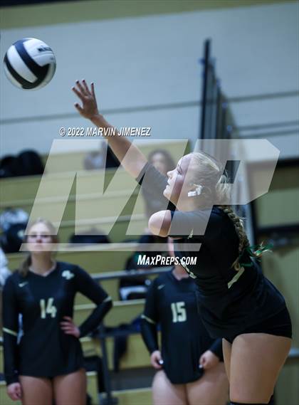 Thumbnail 2 in Royal vs. Oak Park photogallery.