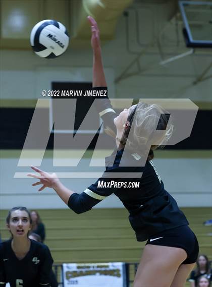 Thumbnail 1 in Royal vs. Oak Park photogallery.