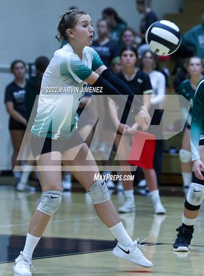 Thumbnail 3 in Royal vs. Oak Park photogallery.