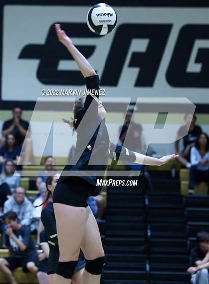 Thumbnail 3 in Royal vs. Oak Park photogallery.