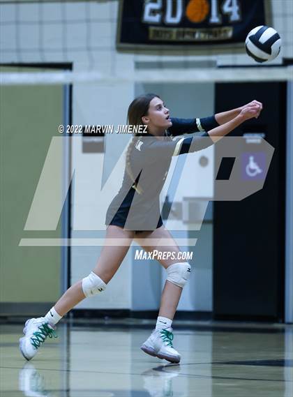 Thumbnail 2 in Royal vs. Oak Park photogallery.