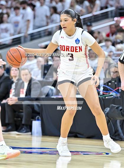 Thumbnail 3 in Borden vs. Lafayette Central Catholic photogallery.