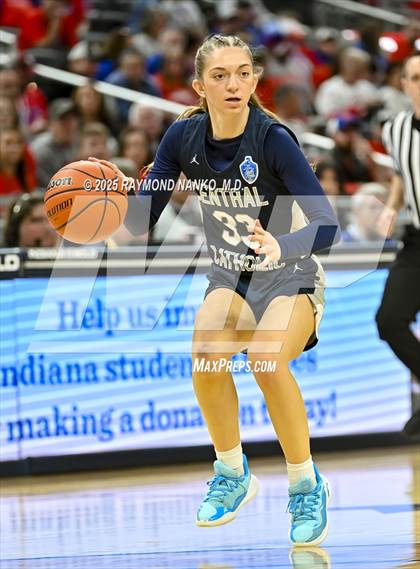Thumbnail 2 in Borden vs. Lafayette Central Catholic photogallery.