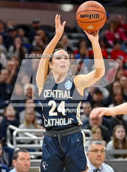 Thumbnail 3 in Borden vs. Lafayette Central Catholic photogallery.