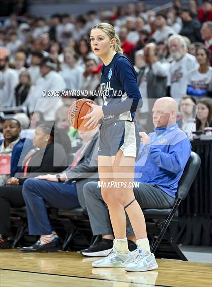 Thumbnail 1 in Borden vs. Lafayette Central Catholic photogallery.