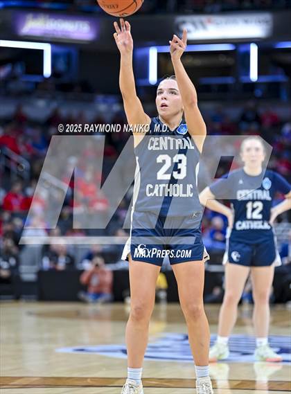 Thumbnail 3 in Borden vs. Lafayette Central Catholic photogallery.