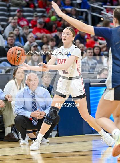 Thumbnail 2 in Borden vs. Lafayette Central Catholic photogallery.