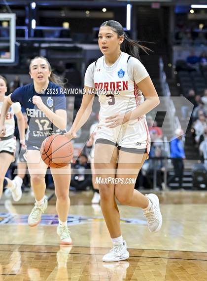 Thumbnail 1 in Borden vs. Lafayette Central Catholic photogallery.