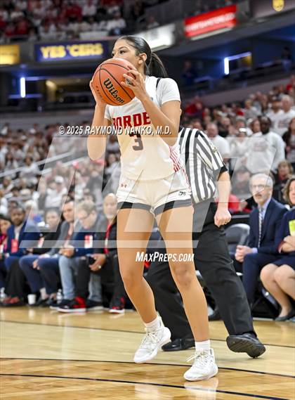 Thumbnail 2 in Borden vs. Lafayette Central Catholic photogallery.