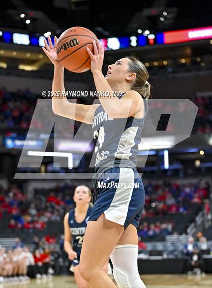 Thumbnail 2 in Borden vs. Lafayette Central Catholic photogallery.