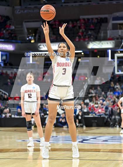 Thumbnail 1 in Borden vs. Lafayette Central Catholic photogallery.