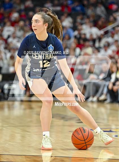 Thumbnail 3 in Borden vs. Lafayette Central Catholic photogallery.