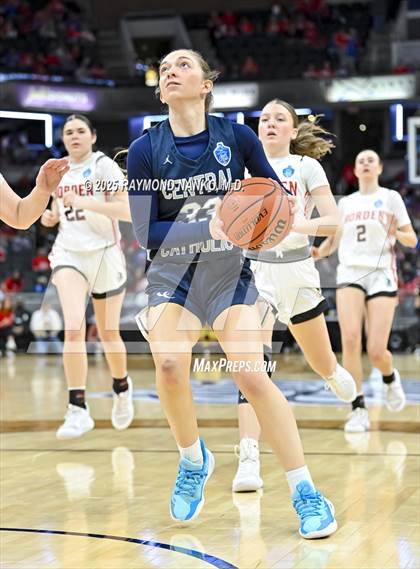 Thumbnail 2 in Borden vs. Lafayette Central Catholic photogallery.