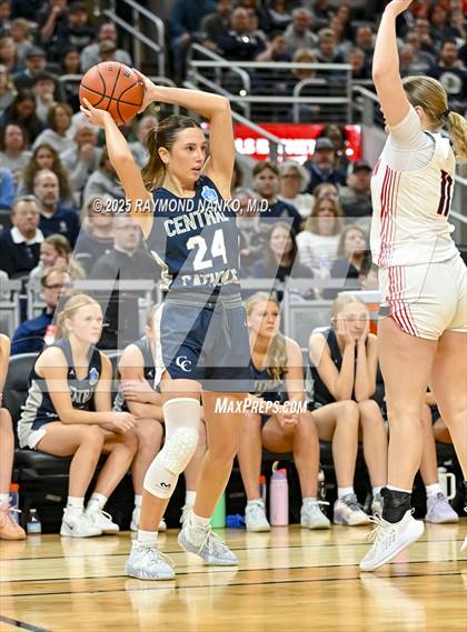 Thumbnail 2 in Borden vs. Lafayette Central Catholic photogallery.