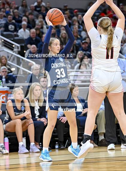 Thumbnail 2 in Borden vs. Lafayette Central Catholic photogallery.