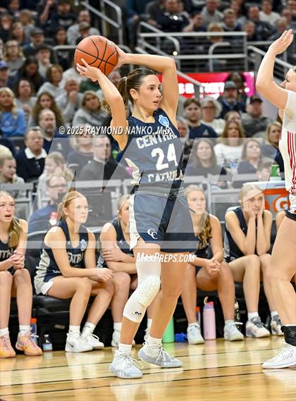 Thumbnail 1 in Borden vs. Lafayette Central Catholic photogallery.