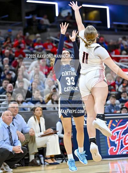 Thumbnail 2 in Borden vs. Lafayette Central Catholic photogallery.