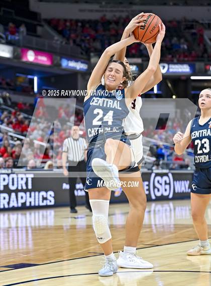 Thumbnail 2 in Borden vs. Lafayette Central Catholic photogallery.