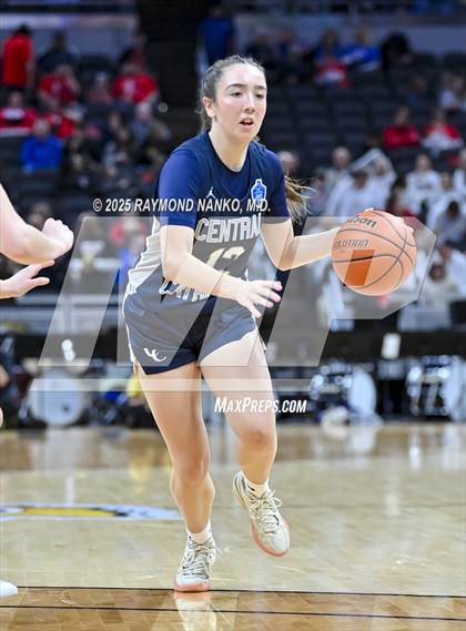 Thumbnail 3 in Borden vs. Lafayette Central Catholic photogallery.