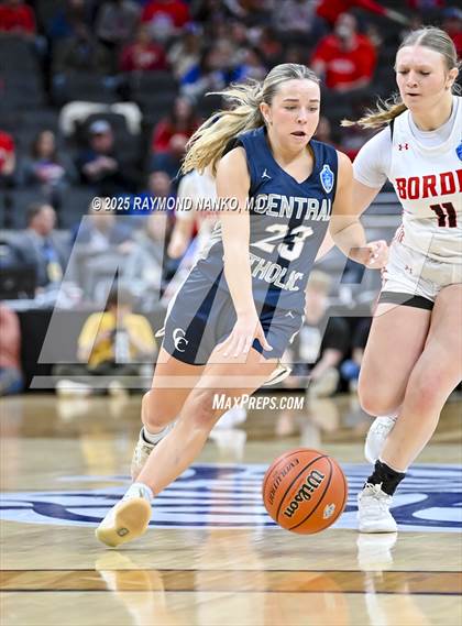 Thumbnail 1 in Borden vs. Lafayette Central Catholic photogallery.