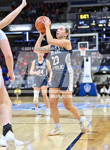 Thumbnail 3 in Borden vs. Lafayette Central Catholic photogallery.